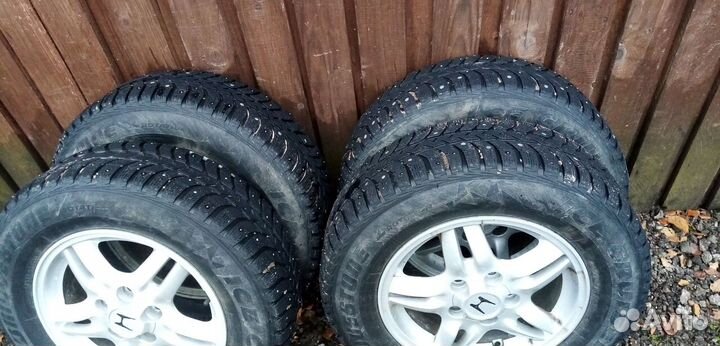 Bridgestone Ice Cruiser 5000 205/70 R15 96T