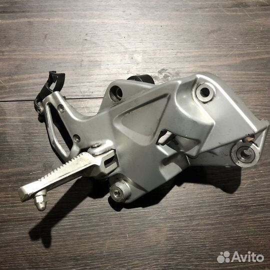 Кронштейн правой подножки для BMW F800R