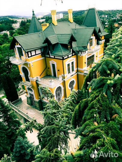 Помощник по хозяйству в загородный дом