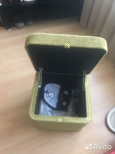 Пуфик оливкого нежно -зеленого цвета