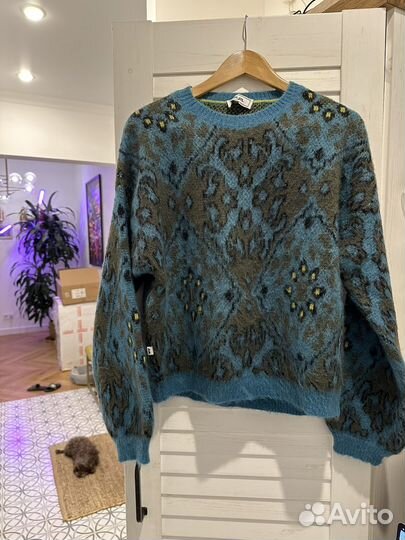 Свитер женский