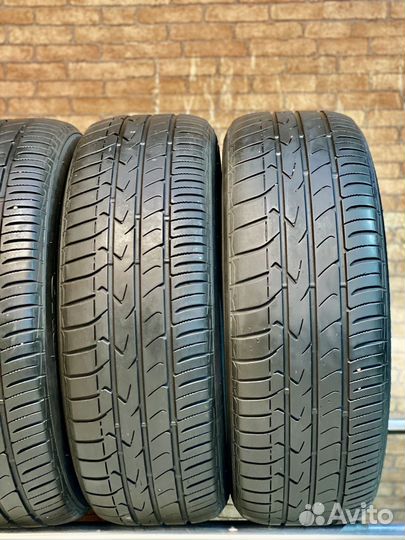 Toyo Tranpath MPZ 215/60 R17