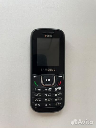 Телефон Samsung GT-E1282T