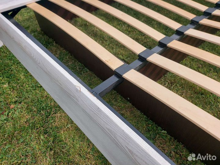 Кровать двуспальная с подъемным механизмом ш. 180