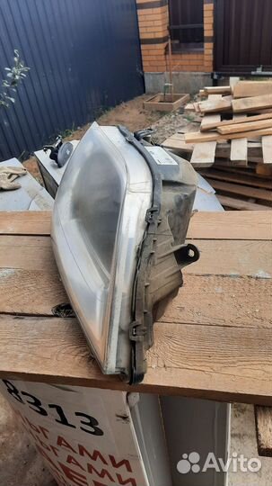 Фара правая на Рено Логан