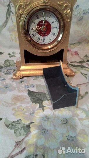 Часы настольные Янтарь Россия