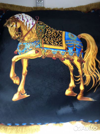 Подушки брендовые бархатные для мебели 50/50