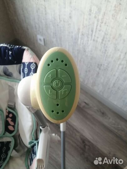 Детское кресло-качалка с обеденным столом