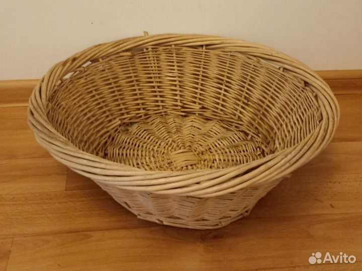 Корзина д. 50 см. Высота 17 см