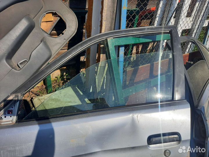 Стекла на toyota corsa