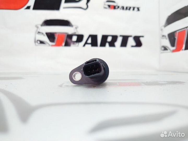 Датчик положения коленвала двс 4B10, 4B11, 4B12