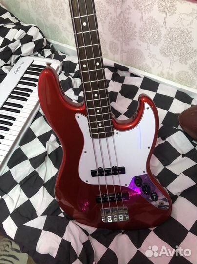 Бас гитара Coolz