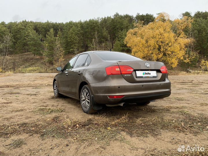 Volkswagen Jetta 1.6 AT, 2012, 275 161 км