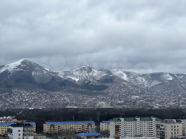 4-к. квартира, 76 м², 10/23 эт.