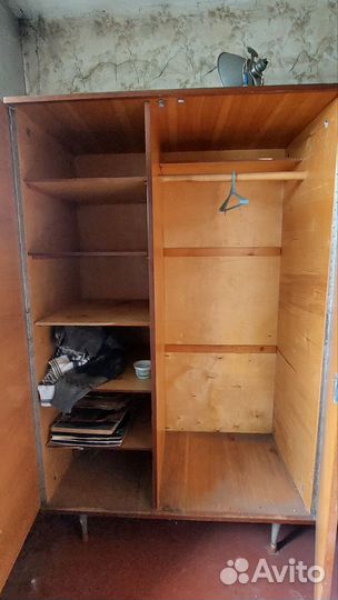 Шкаф