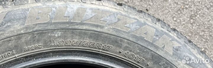 Bridgestone Blizzak Spike-02 225/55 R17