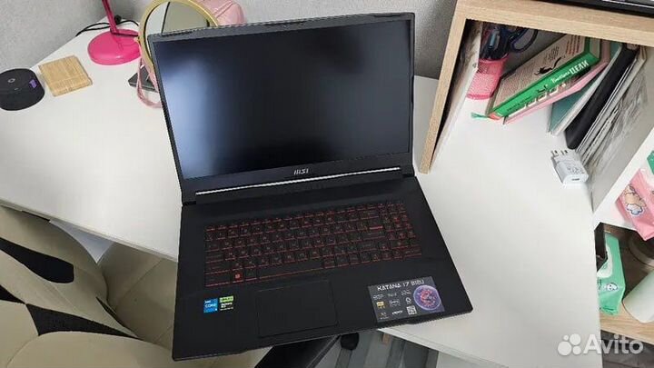 Игровой ноутбук MSI Katana 17