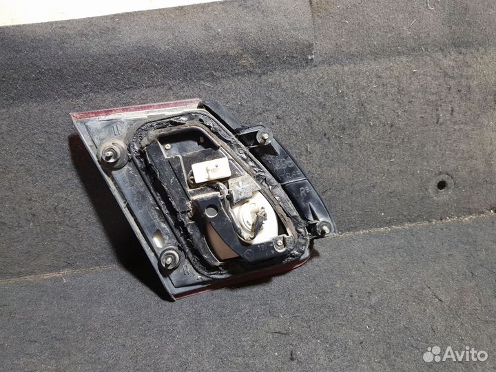 Фонарь задний правый Nissan Almera N16