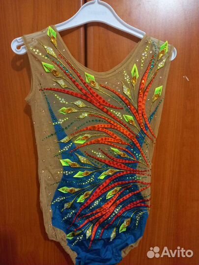 Продам новый купальник для худ.гимнастики