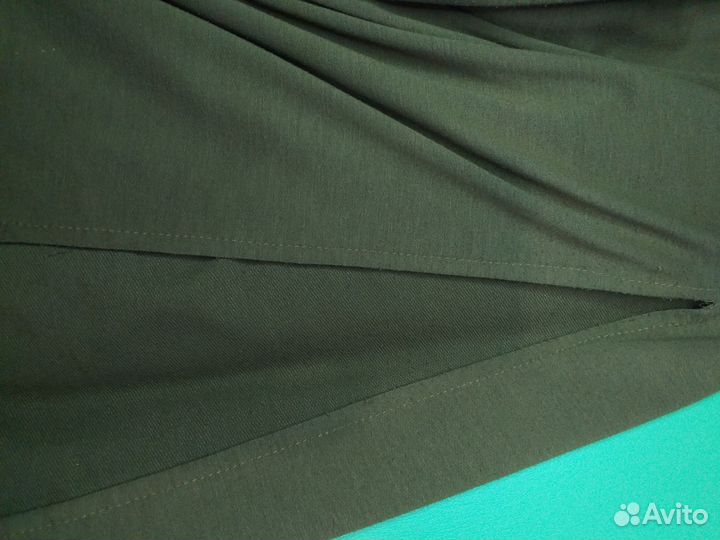 Платье с разрезом