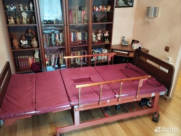 Кровать для лежачих больных с электроприводом