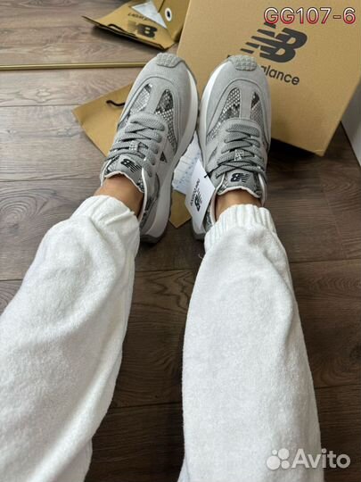 Кроссовки женские new balance