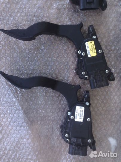 Форд Фьюжен педаль газа