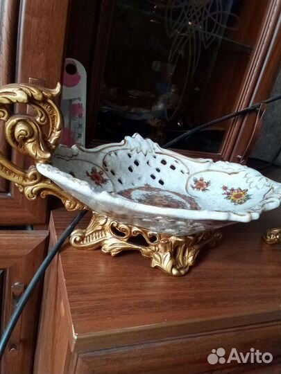 Вазы для фруктов, конфет и цветов