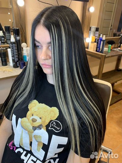 Наращивание цветных прядей