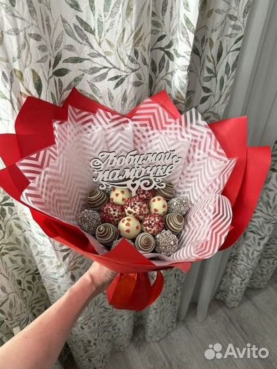 Клубника в шоколаде букет