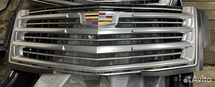 Решетка радиатора на Cadillac Escalade 4