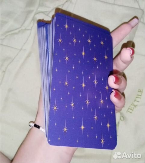 Карты taro Уэйта с книгой