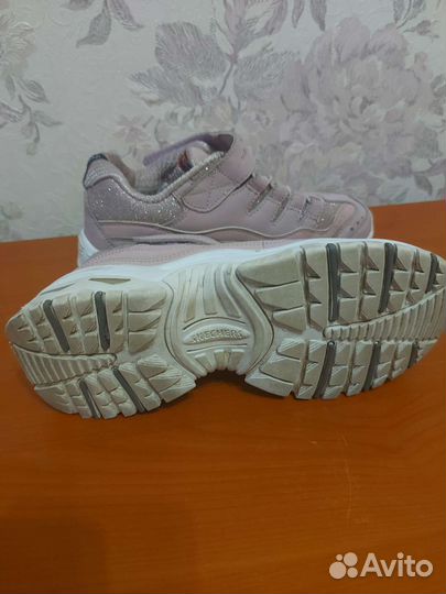 Кроссовки для девочки