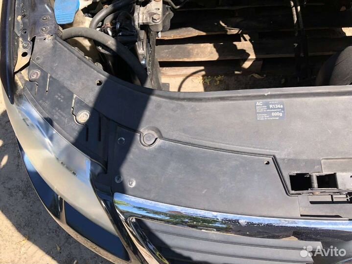 Панель передняя (телевизор) Volkswagen Passat B6 2