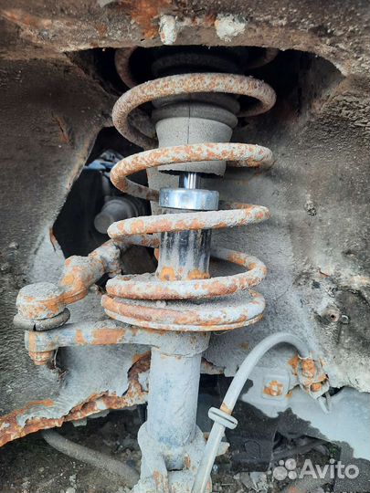 Передние стойки ваз 2110 в сборе