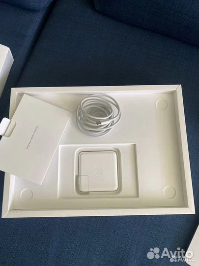 Macbook Pro 13 M1 2020 8/256GB Space Gray MYD82