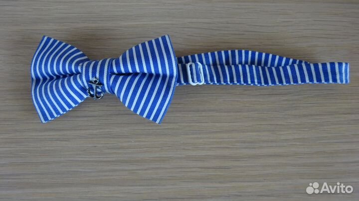 Галстук-бабочка (женский аксессуар)