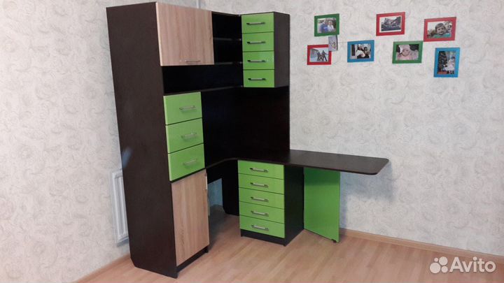 Стеллаж угловой со столом на заказ