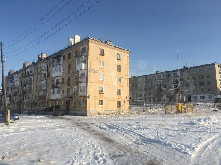Доля в 3-к. квартире, 58 м², 1/5 эт.