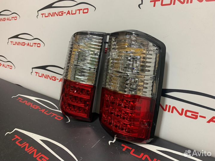 Тюнинг Стоп-cигналы Nissan Safari Y60 87-97гг WYY60 (красно-белые)
