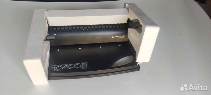 Механический брошюровщик brauberg B8 черный