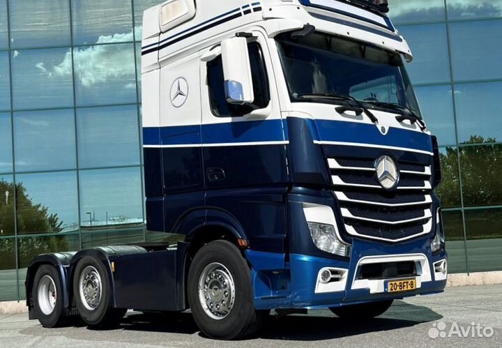 Pазбираем грузовик Mercedes-Benz Actros mpiv с 201