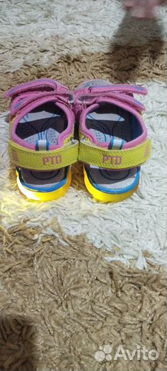 Босоножки для девочки PlayToday,25 р.мигающие