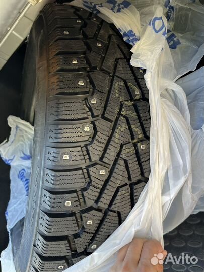 Pirelli Ice Zero 215/65 R16 102T