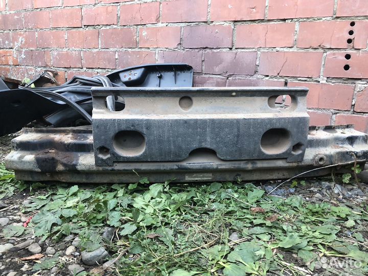 Усилитель бампера Ford mondeo