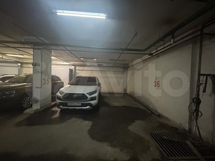Машиноместо, 15 м²