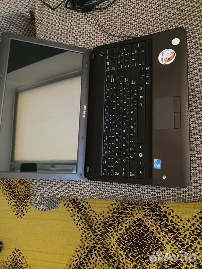 Ноутбук samsung R540