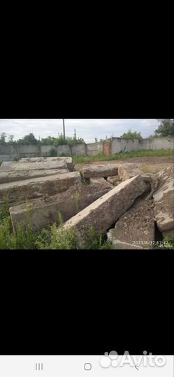 Фундаментные блоки и дорожные плиты