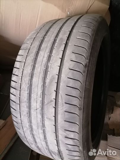 Pirelli P Zero 305/40 R20