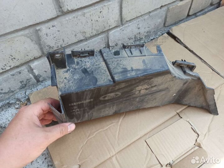 LADA xray дефлектор радиатора правый